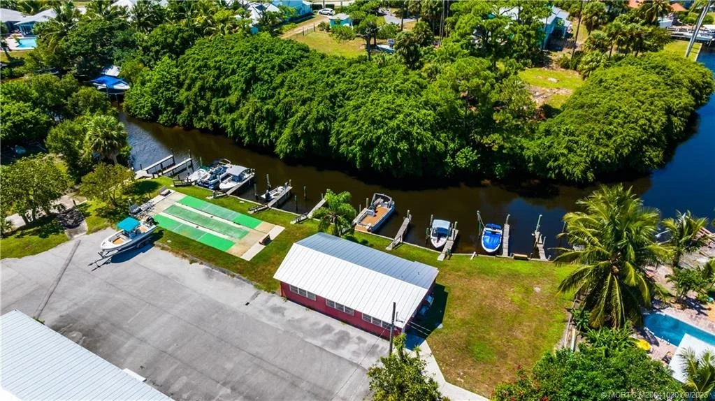 Photo of 504 SE Parkway Drive