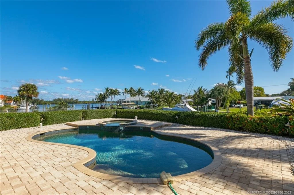 Photo of 5914 SE Horseshoe Point Road
