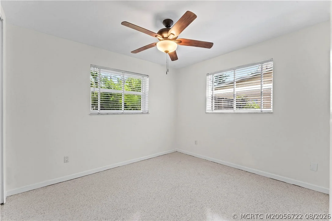 Photo of 502 SE Edgewood Drive