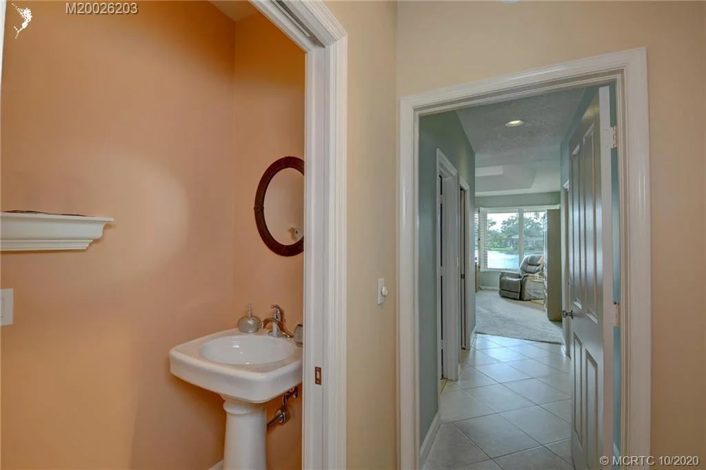Photo of 3400 SE Cambridge Drive