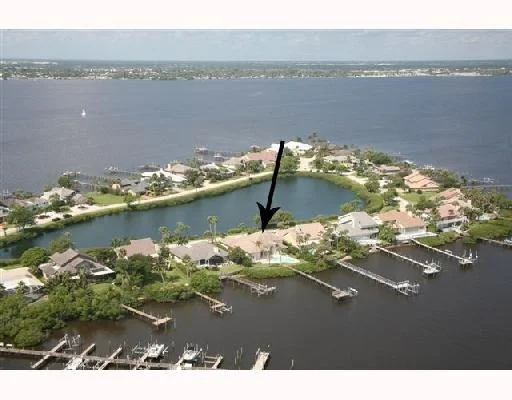 Photo of 4000 NE JOES POINT Road