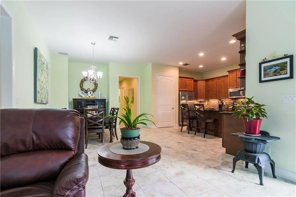 Photo of 2430 NW Hummingbird Circle