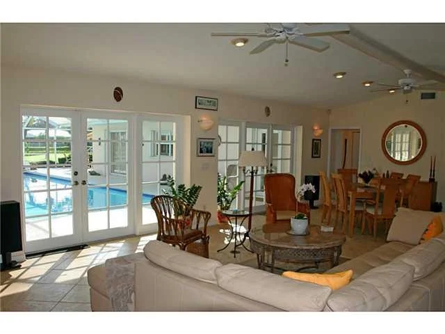 Photo of 1829 NW River Trail