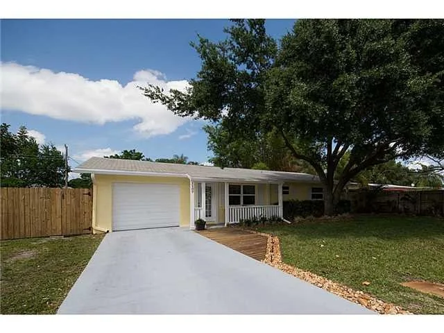 Photo of 1109 NW 16 Street