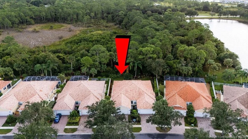 Photo of 900 SW Balmoral Trace