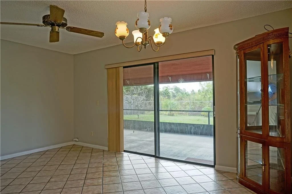 Photo of 1120 SE Saint Lawrence Way