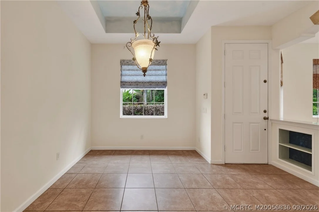 Photo of 480 NW Red Pine Way