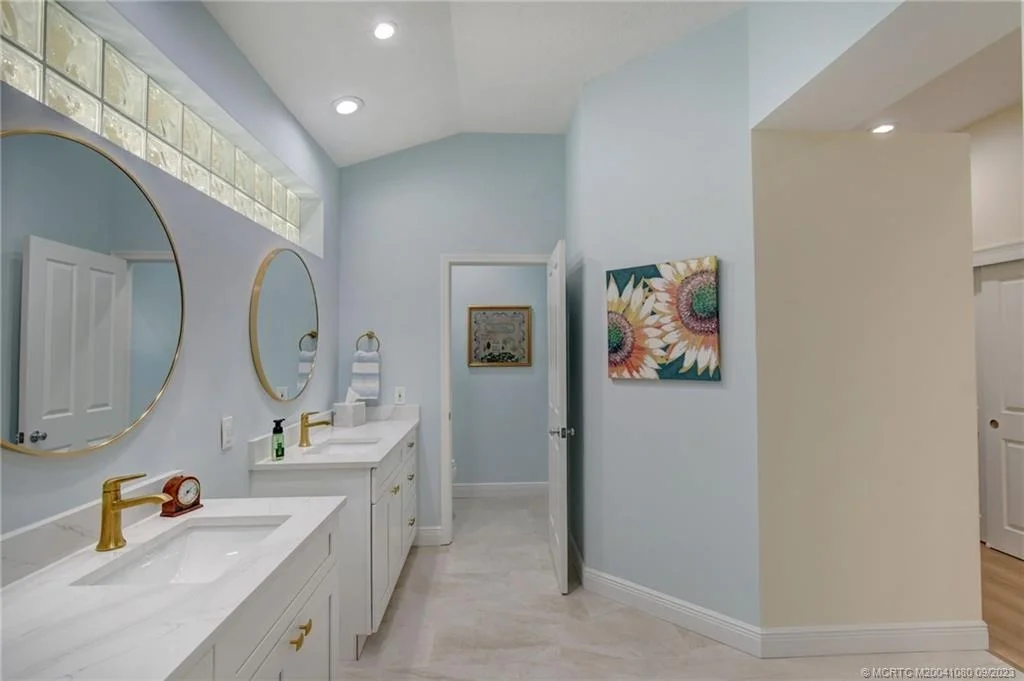 Photo of 3531 SE Cambridge Drive