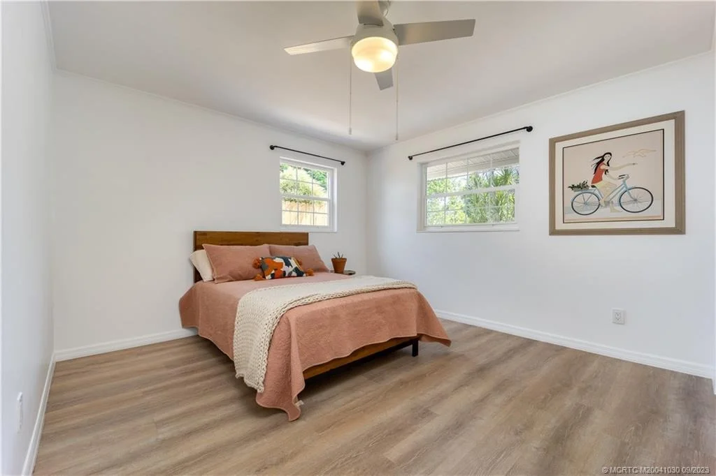 Photo of 504 SE Parkway Drive