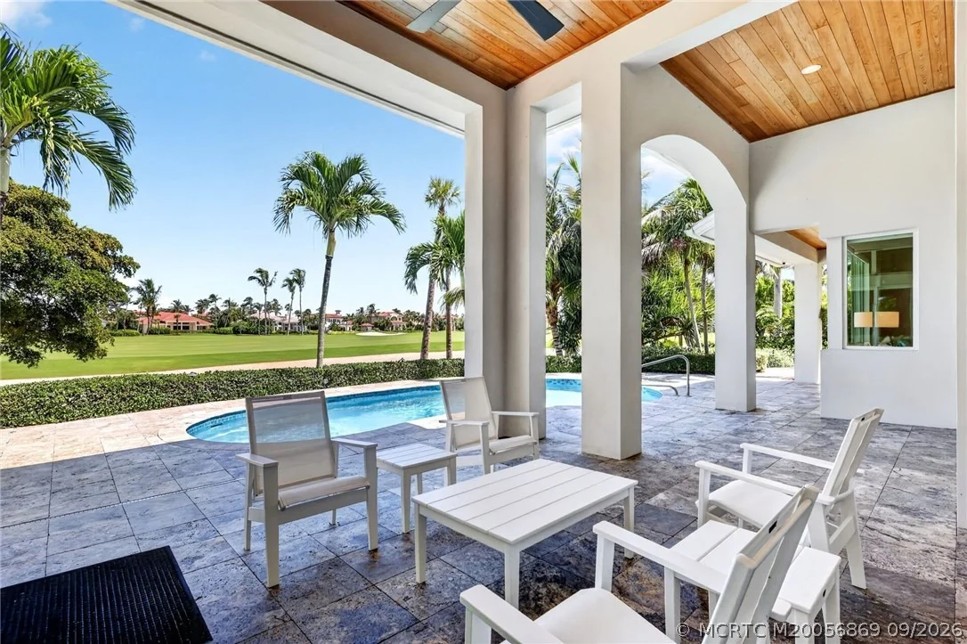 Photo of 7037 SE Harbor Circle