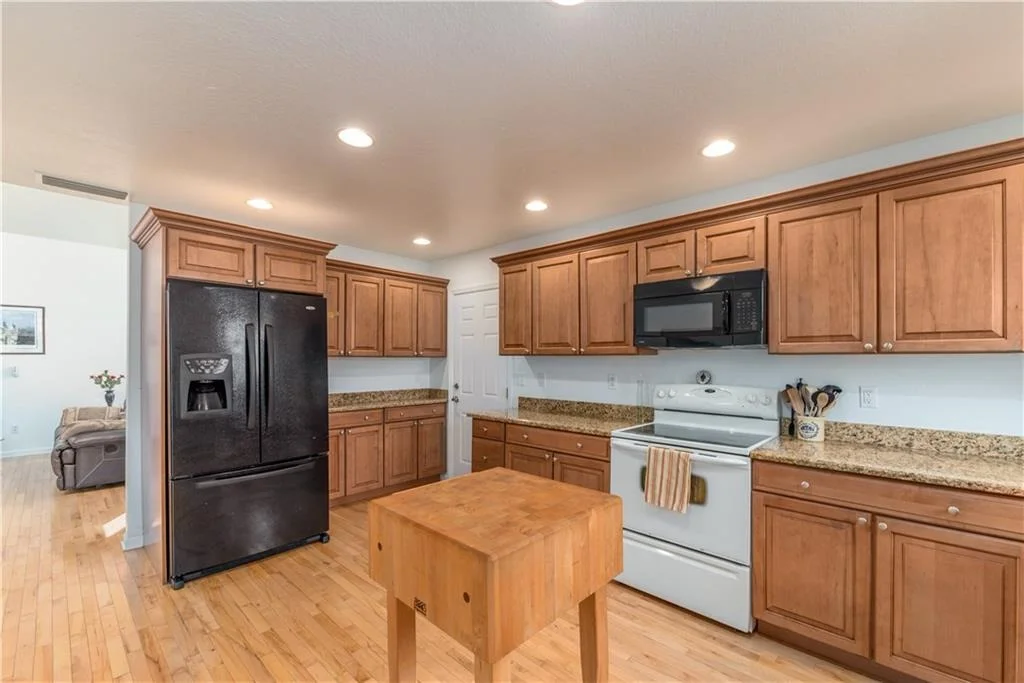 Photo of 826 SW Rustic Circle