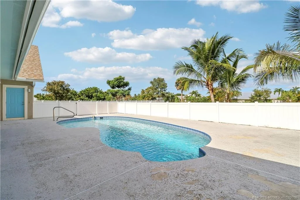 Photo of 5439 SE Horseshoe Point Road