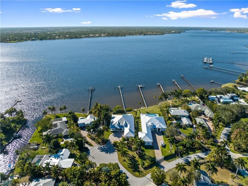 Photo of 1912 NW Cove Circle