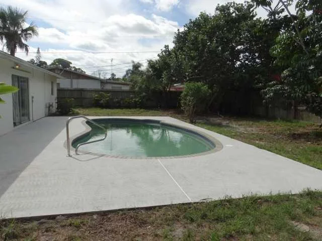 Photo of 1200 SE Seashell Lane