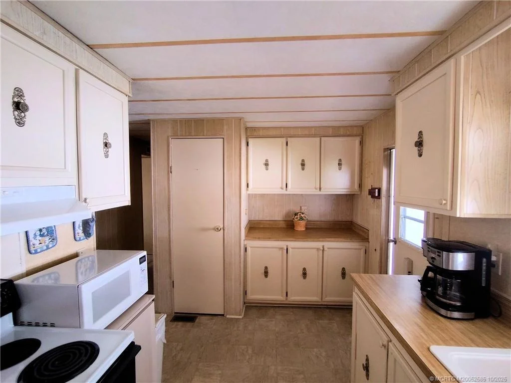Photo of 2540 SE Penny Lane