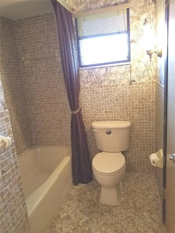 Photo of 1497 NW Lake Point