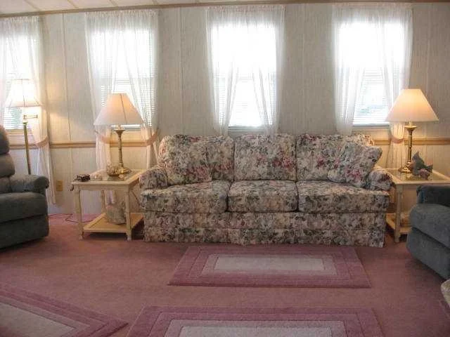 Photo of 344 NETTLES Boulevard
