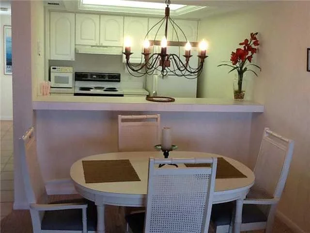 Photo of Unit 5594 at 5594 GULFSTREAM Way