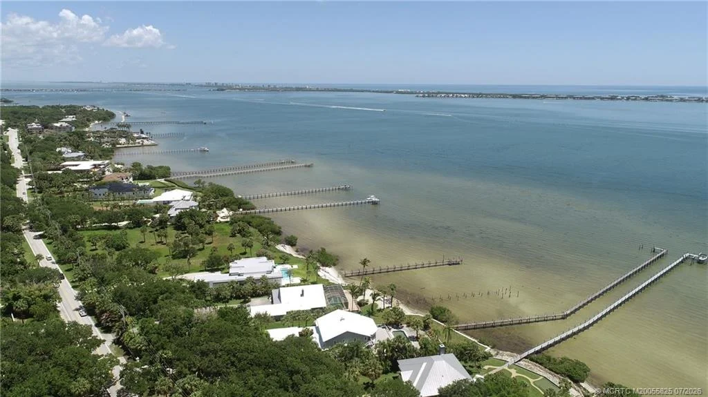 Photo of 114 N Sewalls Point Road