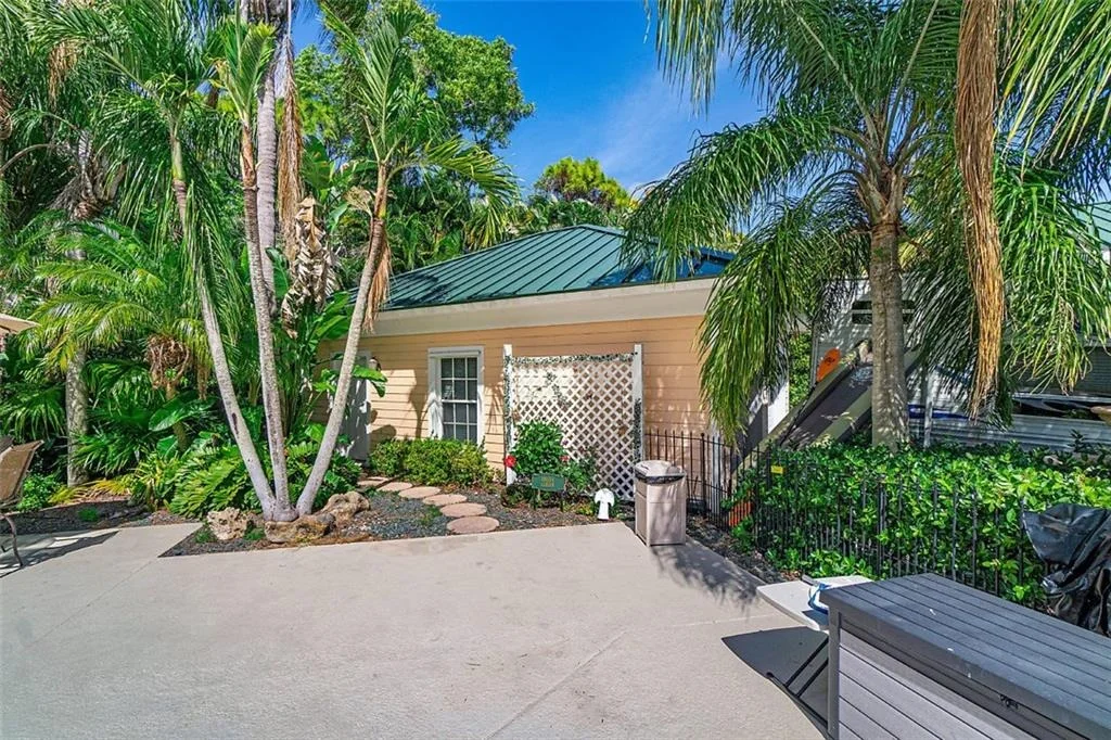 Photo of 5321 Point Lane E