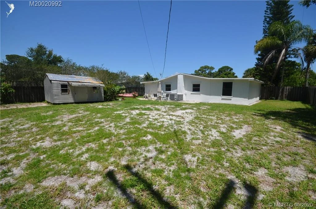 Photo of 1750 NW Sunset Boulevard