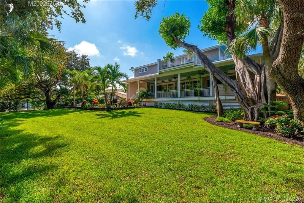 Photo of 2 Fieldway Drive