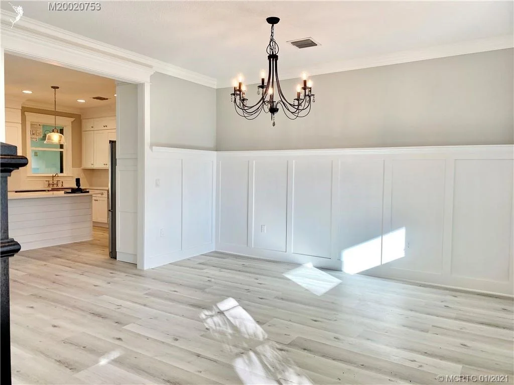 Photo of 1126 NE Post Oak Way