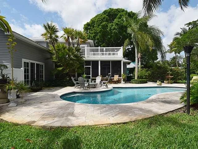 Photo of 325 SE SAINT LUCIE Boulevard