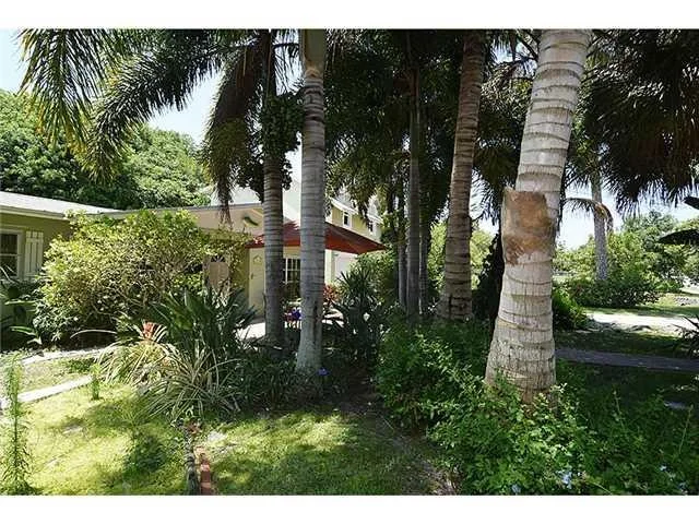 Photo of 418 SE KRUEGER Parkway