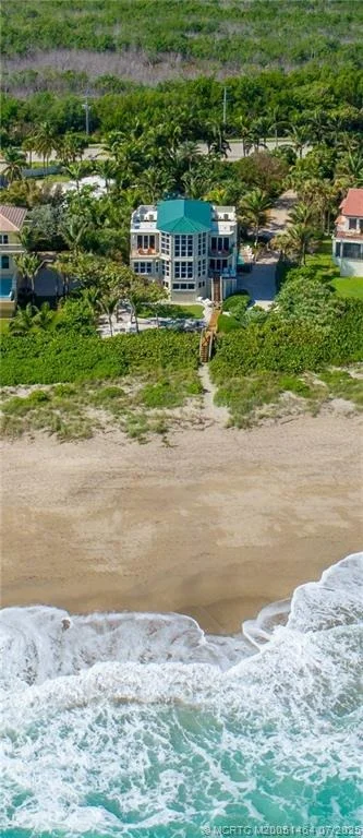 Photo of 4643 NE Ocean Boulevard