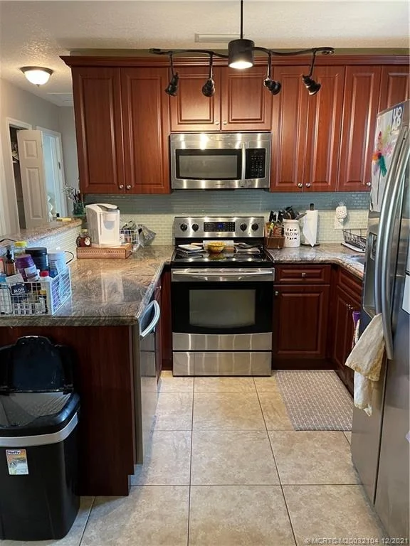 Photo of 820 SE 16th Street