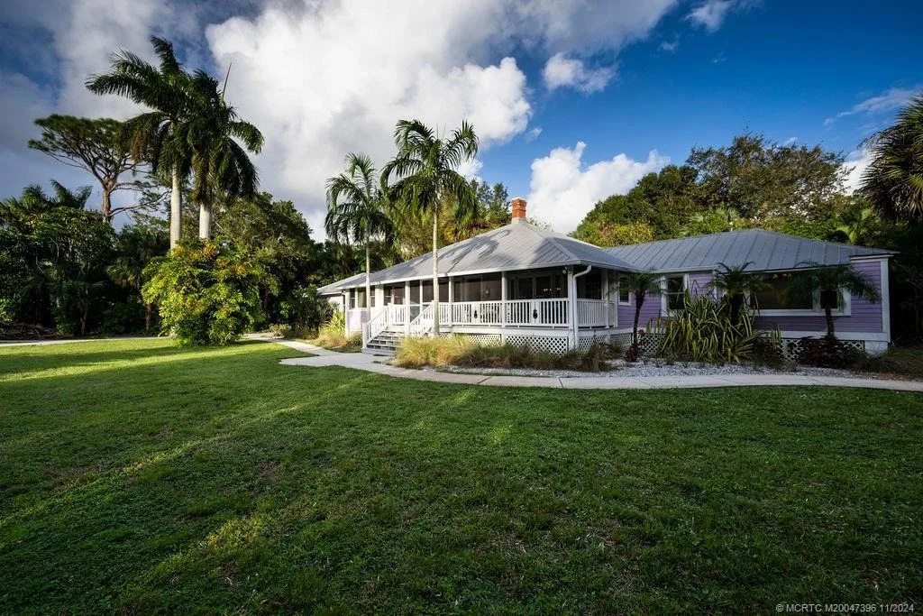 Photo of 535 SW Siesta Way