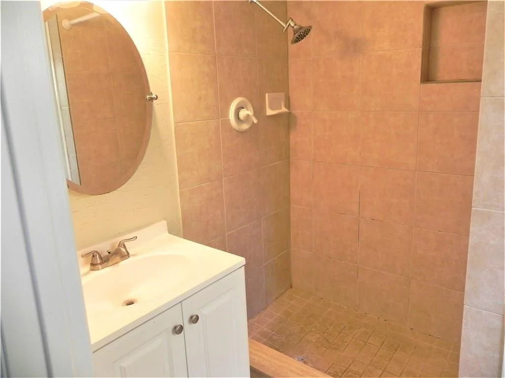 Photo of 1686 SE 10th Street
