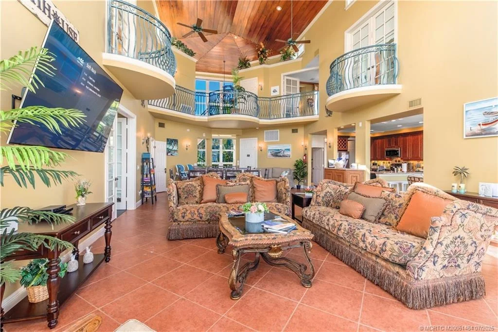 Photo of 4643 NE Ocean Boulevard
