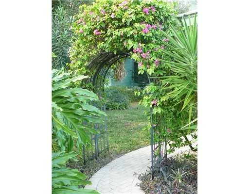Photo of 10 Oak Hill Way