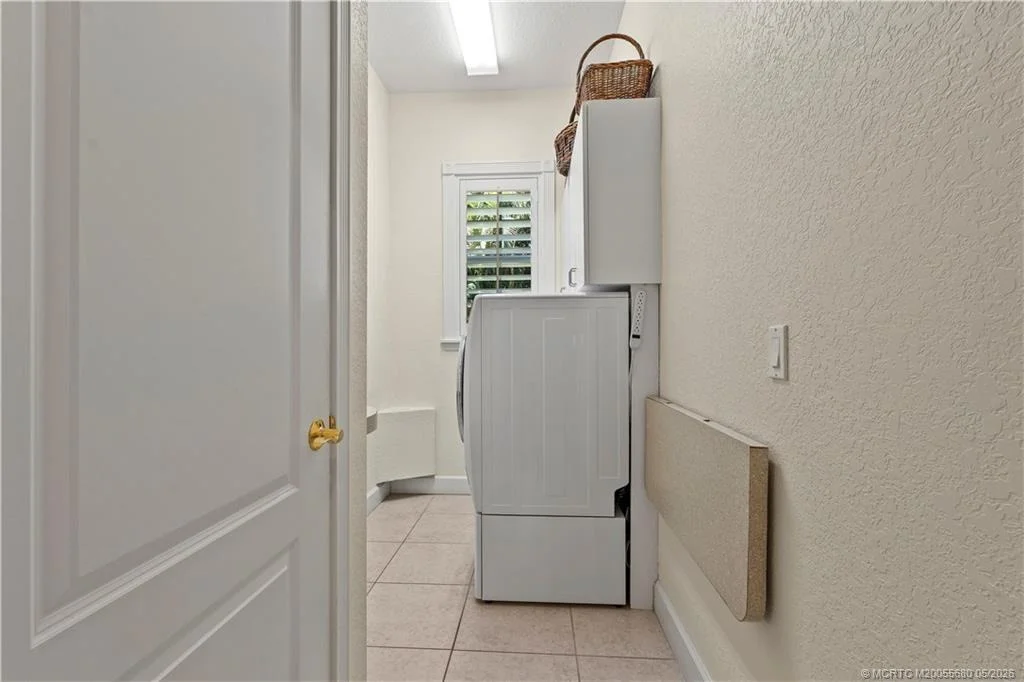 Photo of 4220 SE Rainbows End
