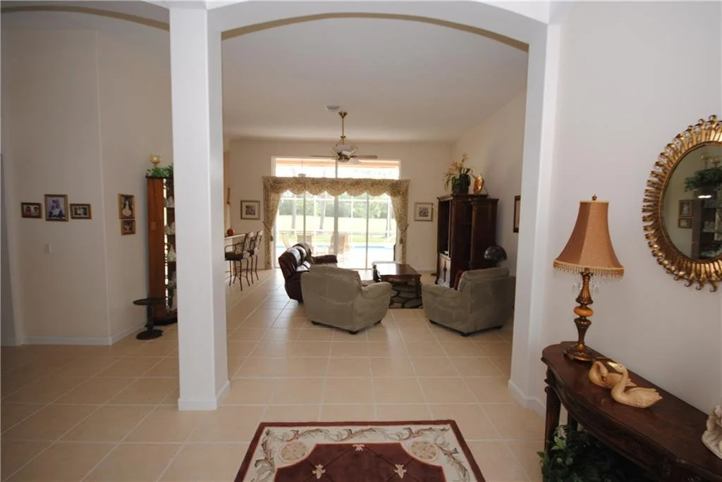 Photo of 709 SW Blue Stem Way