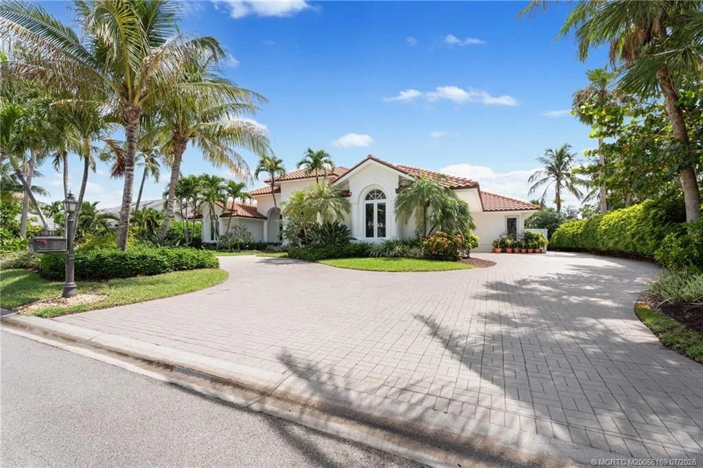 Photo of 6841 SE Harbor Circle