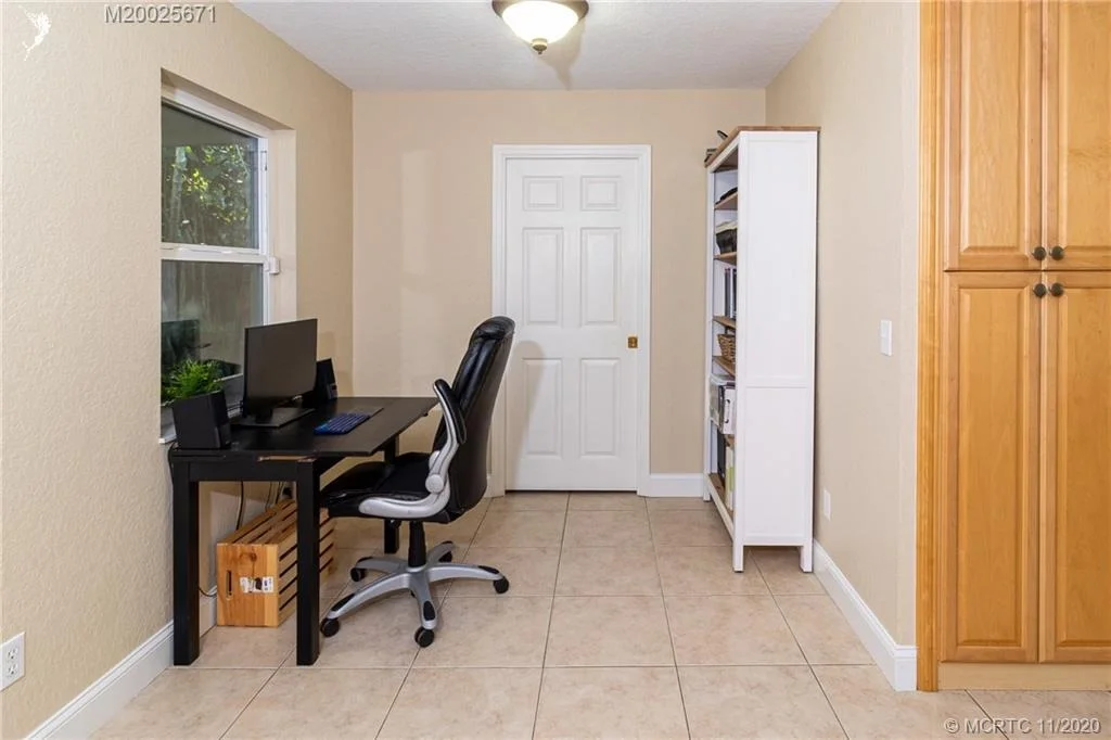 Photo of 509 SW North Riverpoint Drive