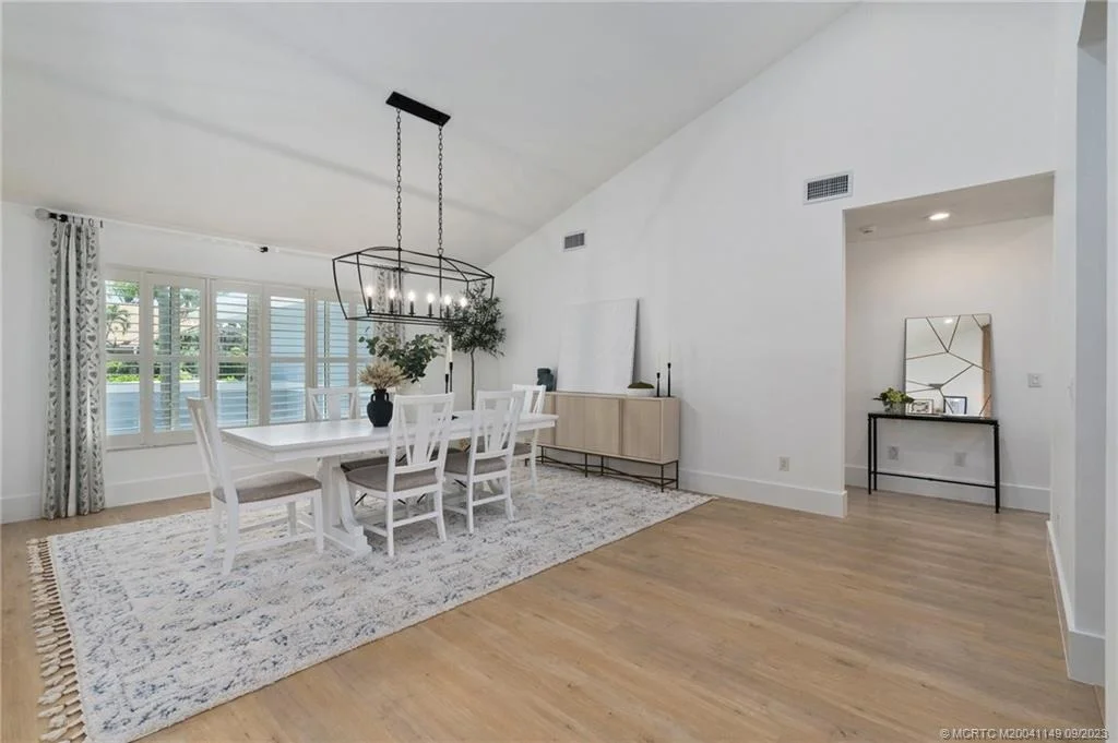 Photo of 6741 SE Harbor Circle