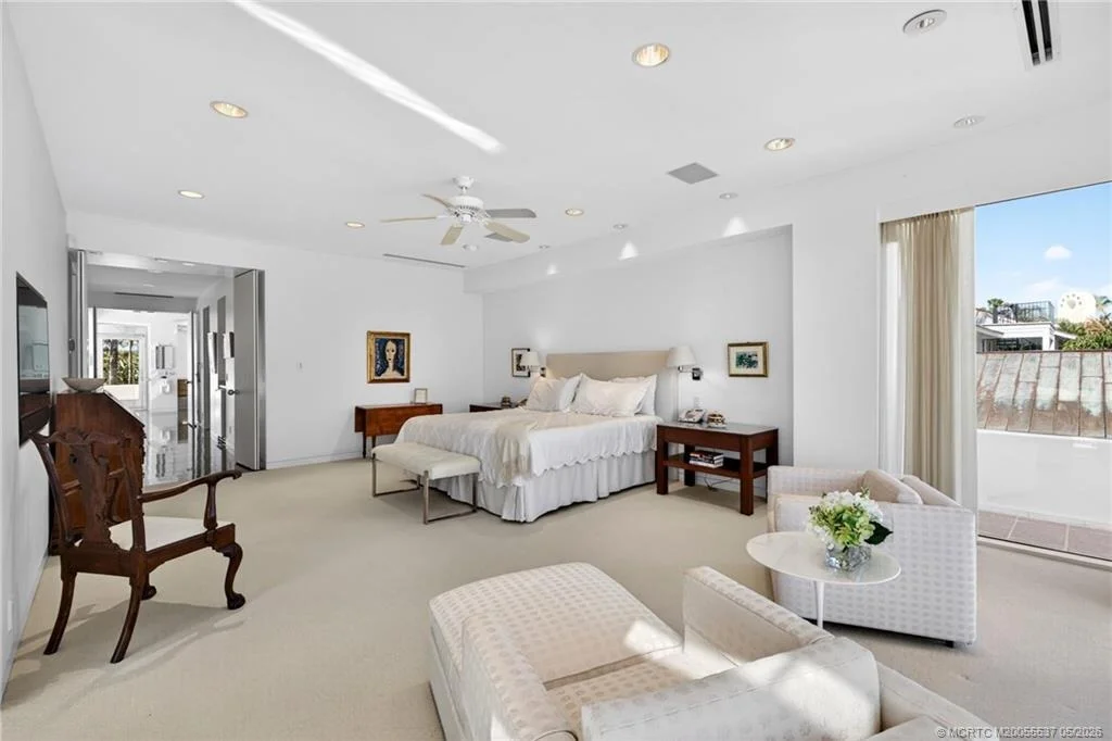 Photo of 7034 SE Harbor Circle