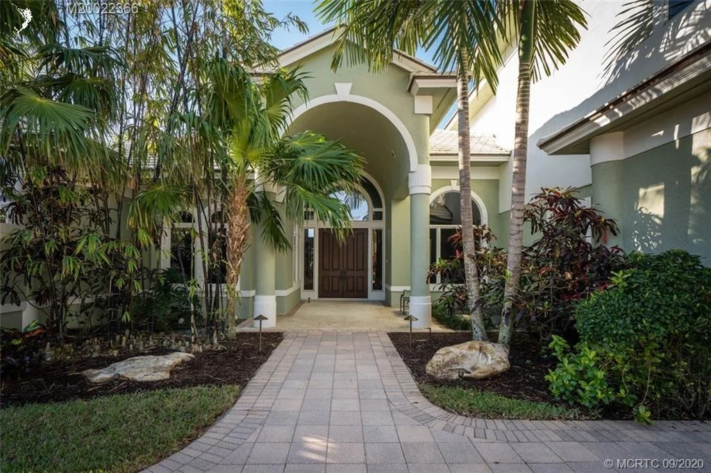 Photo of 6979 SE Harbor Circle