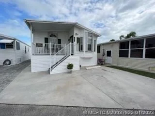 Photo of 95 Nettles Boulevard