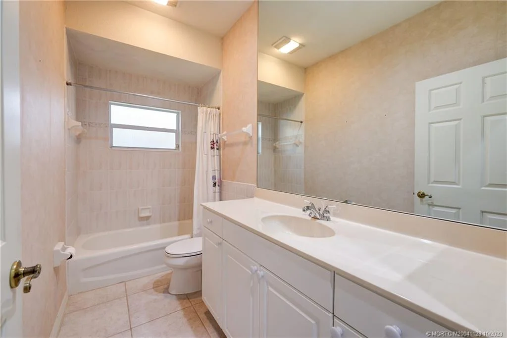 Photo of 9 Oakwood Drive