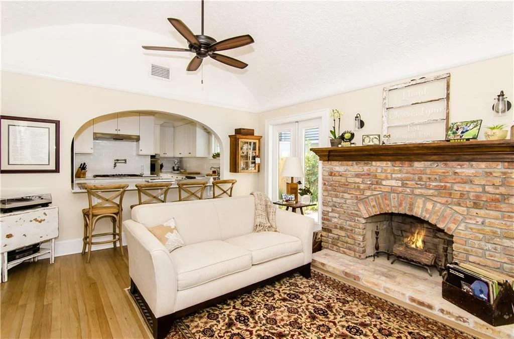 Photo of 313 SE Pelican Drive