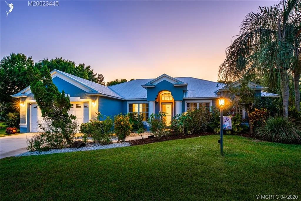 Photo of 928 SE Waterside Way