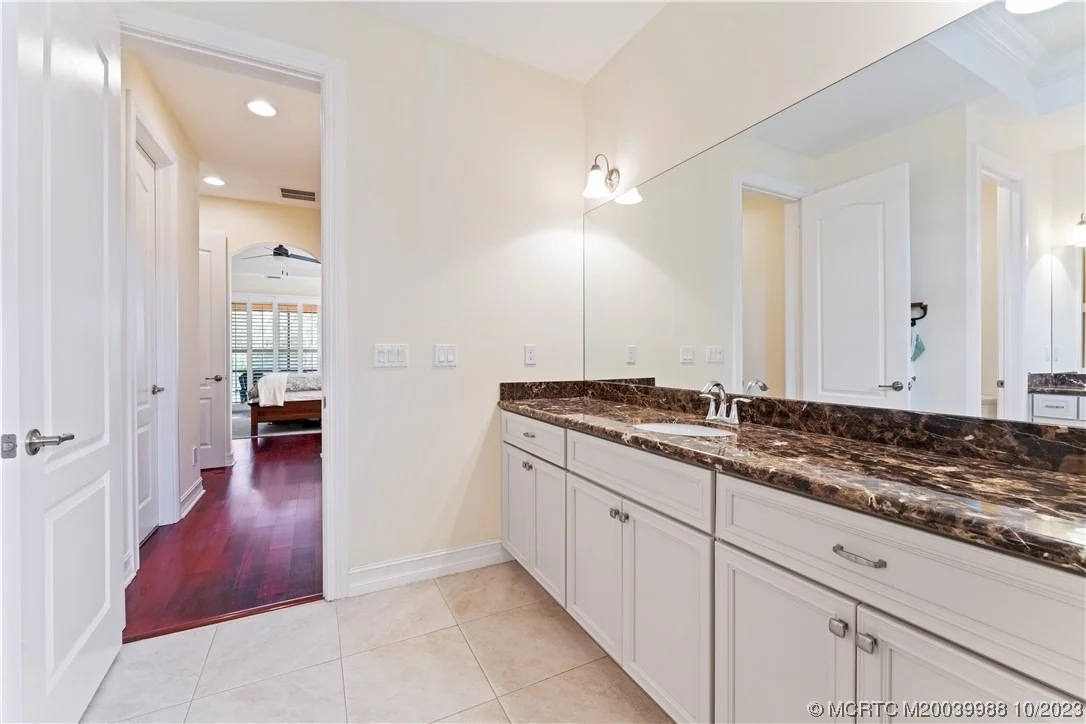 Photo of 155 SW Cocoloba Way
