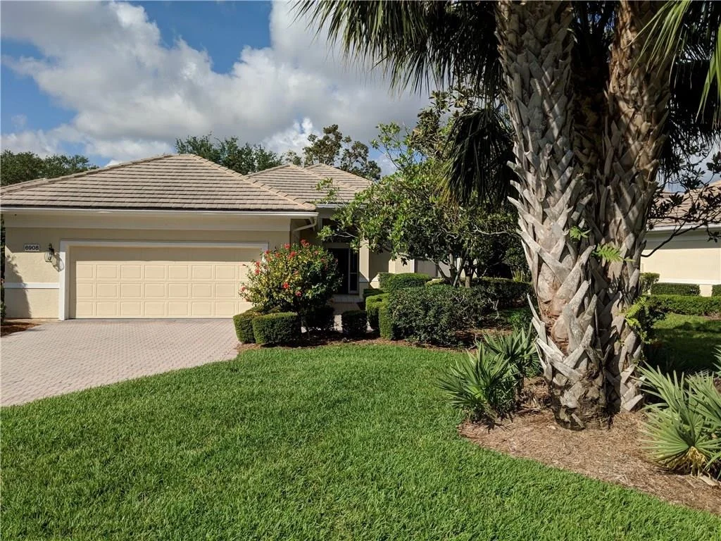 Photo of 6908 SE Pacific Drive
