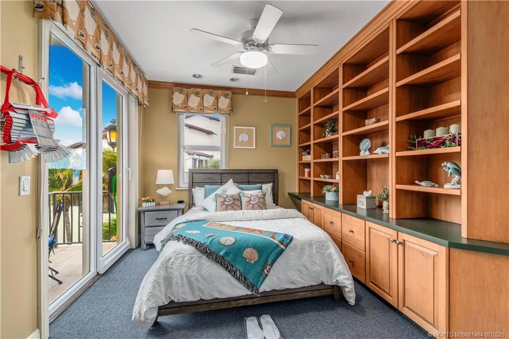 Photo of 4643 NE Ocean Boulevard