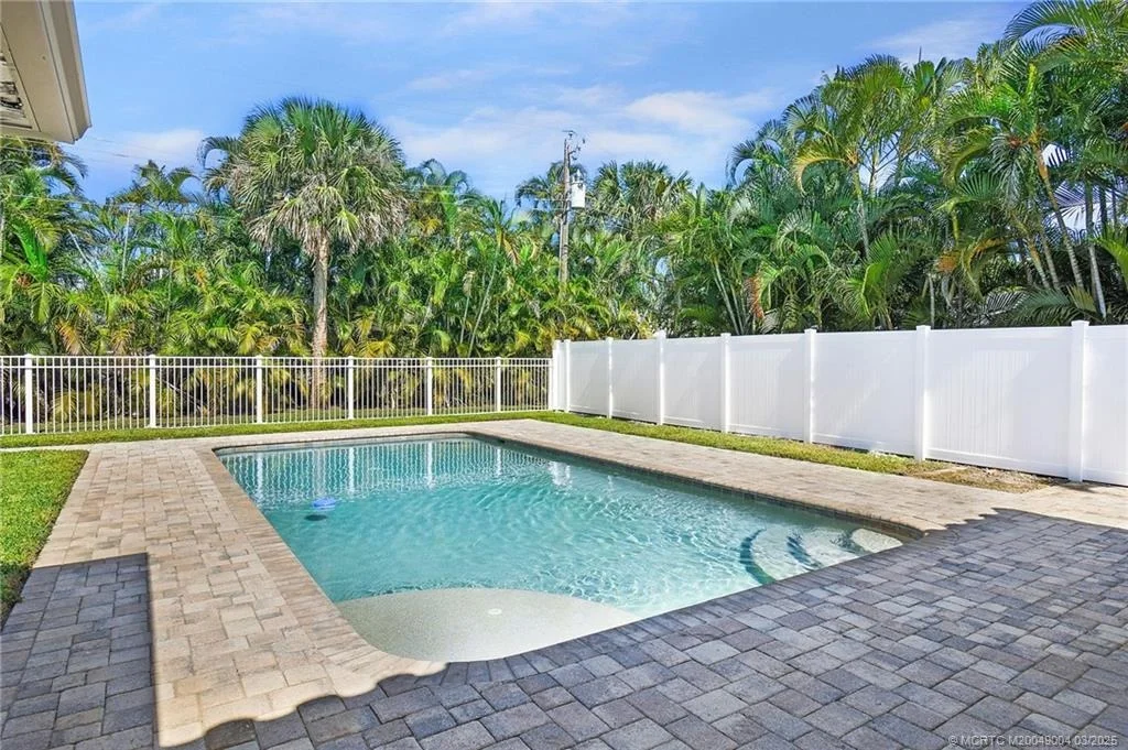 Photo of 2457 NW Everglades Boulevard